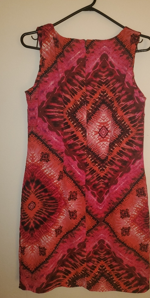 B. Design dress